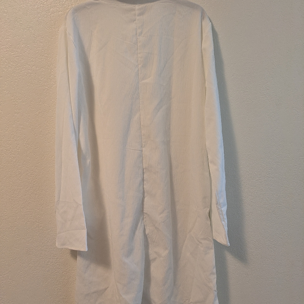 White Dress/Cover-up Size Medium. - Picture 2 of 3